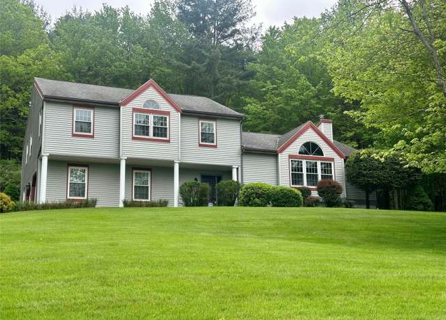 Property at 417 Brook Ave, Vestal, NY 13850, 5 beds, 3 baths