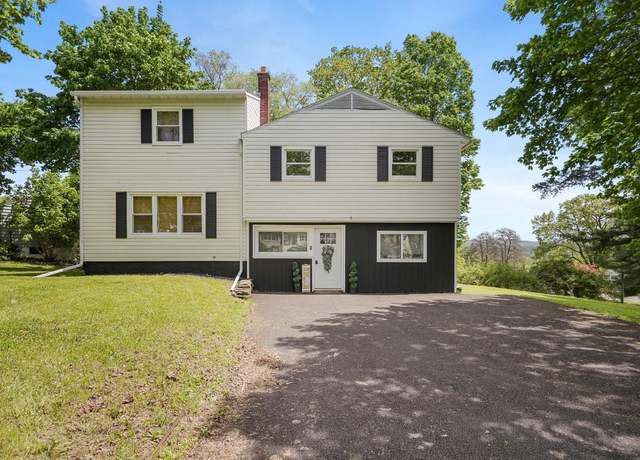 Property at 114 Pine Knoll Rd, Endicott, NY 13760, 4 beds, 2.5 baths