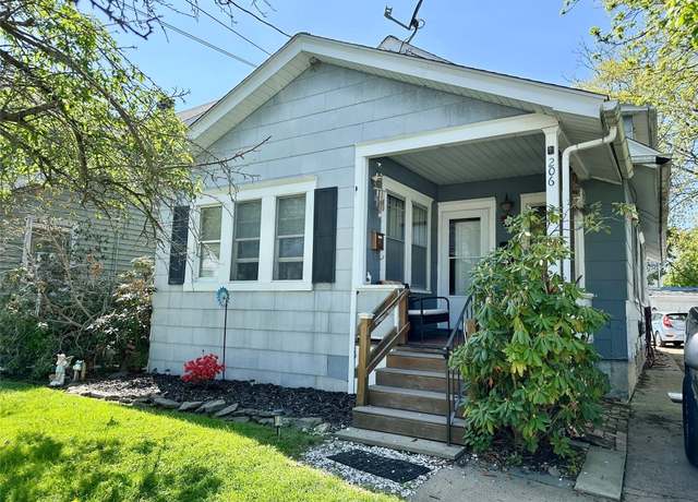 Property at 206 Union St, Johnson City, NY 13790, 4 beds, 2 baths