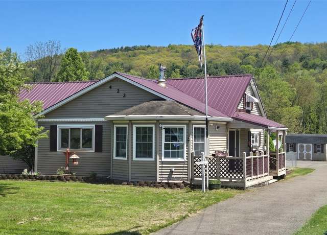Property at 422 Castle Rd, Binghamton, NY 13901, 2 beds, 1 bath