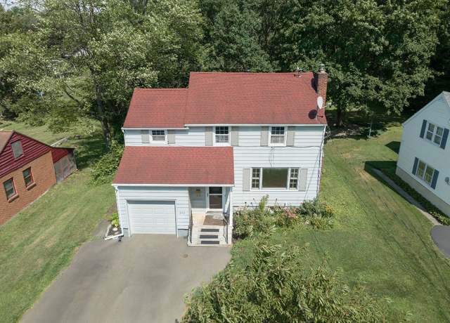 Property at 3513 Maplecrest Dr, Vestal, NY 13850, 3 beds, 1.5 baths