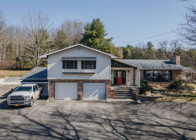 Property at 1922 Airport Rd, Binghamton, NY 13905, 3 beds, 3 baths