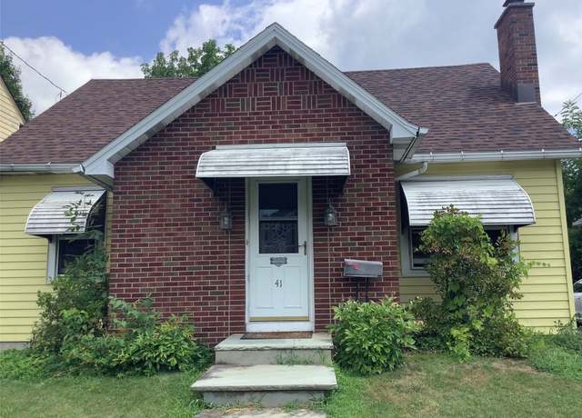 Property at 41 Elizabeth St, Johnson City, NY 13790, 3 beds, 1 bath