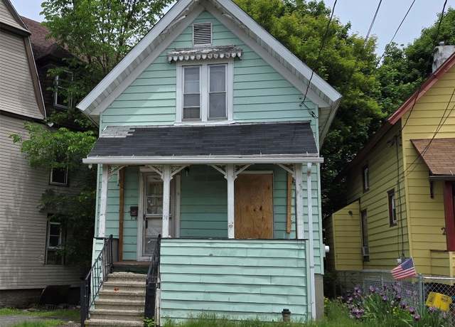 Property at 24 Winding Way, Binghamton, NY 13905, 3 beds, 1 bath