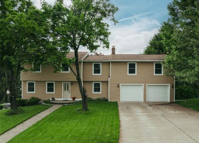 Property at 317 Hearthstone Dr, Endwell, NY 13760, 4 beds, 2.5 baths