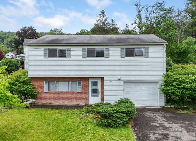 Property at 901 Marguerite Ct, Vestal, NY 13850, 3 beds, 2 baths