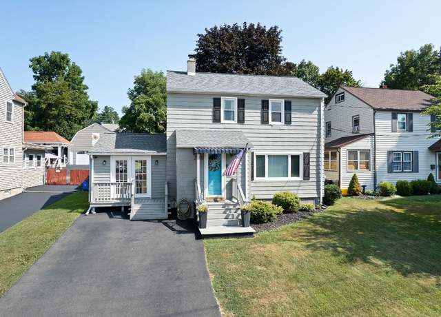 Property at 2719 Watson Blvd, Endicott, NY 13760, 3 beds, 1.5 baths