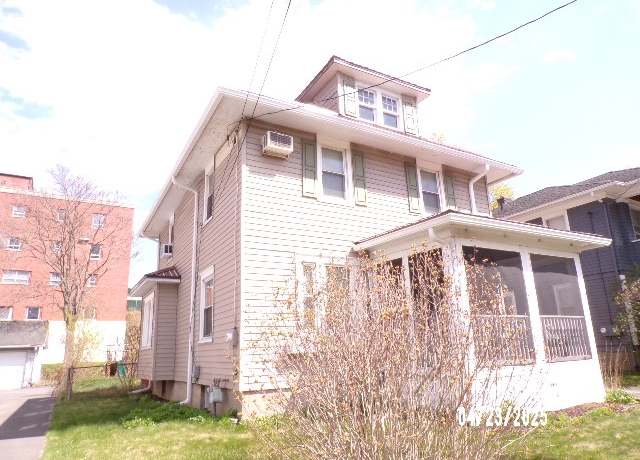 Property at 39 Park Ave, Binghamton, NY 13903, 4 beds, 1.5 baths