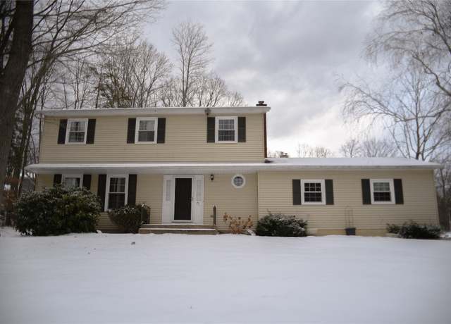 Property at 71 Elmwood Dr, Apalachin, NY 13732, 4 beds, 2.5 baths