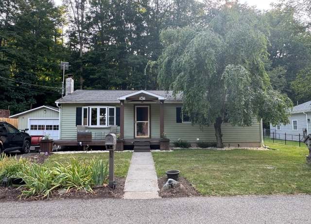 Property at 72 Locke Dr, Binghamton, NY 13903, 3 beds, 2 baths
