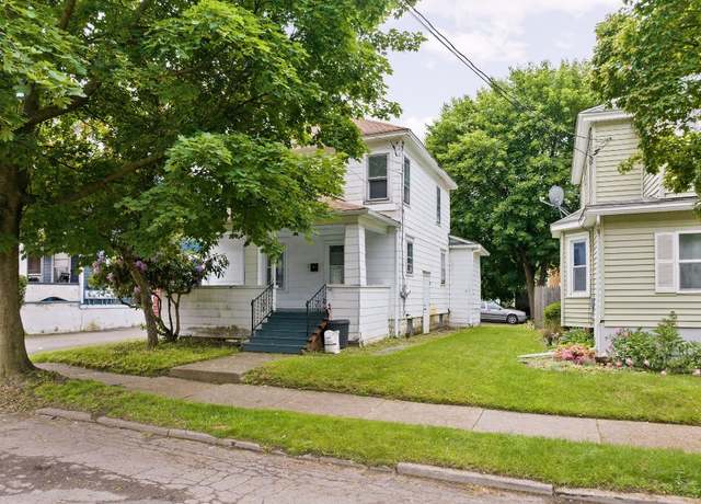 Property at 40 Jackson Ave, Endicott, NY 13760, 3 beds, 1.5 baths