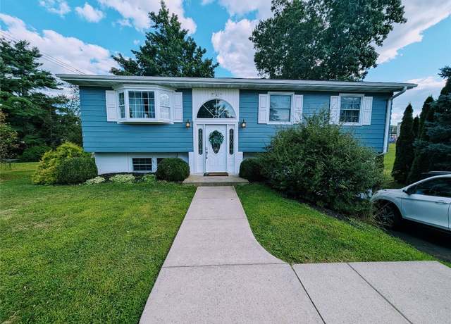 Property at 242 Jeffrey Dr, Binghamton, NY 13901, 3 beds, 2 baths
