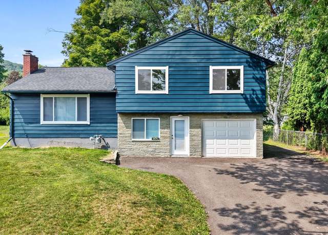 Property at 804 Murray Rd, Vestal, NY 13850, 3 beds, 2.5 baths