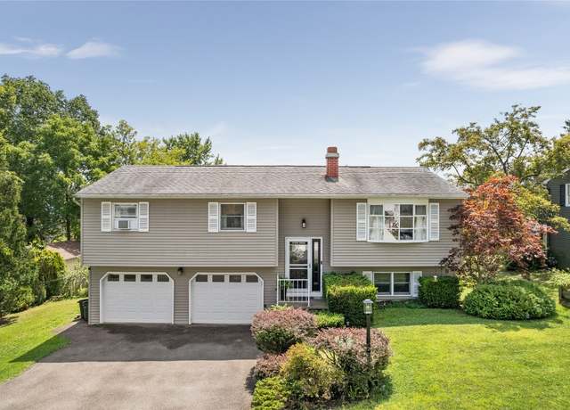Property at 814 Alma Pl, Endicott, NY 13760, 3 beds, 2.5 baths