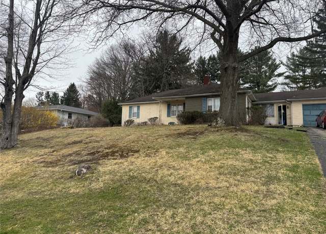 Property at 604 Lowell Dr, Endicott, NY 13760, 3 beds, 1 bath