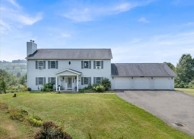 Property at 4255 Renole Dr, Binghamton, NY 13903, 4 beds, 2.5 baths