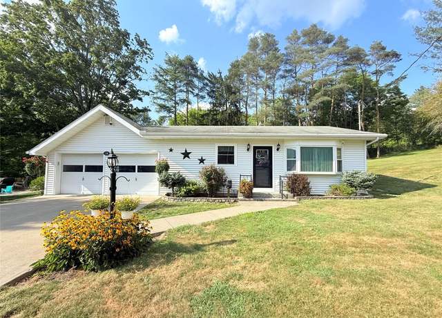 Property at 34 Lewis Rd, Binghamton, NY 13905, 2 beds, 1.5 baths