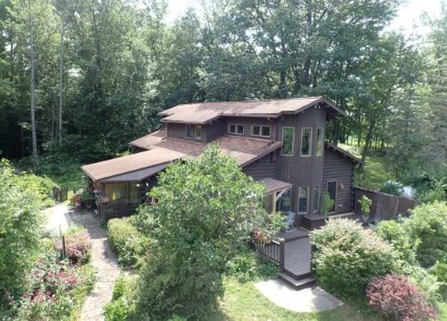 Property at 321 Ludington Ext, Maine, NY 13802, 3 beds, 3 baths