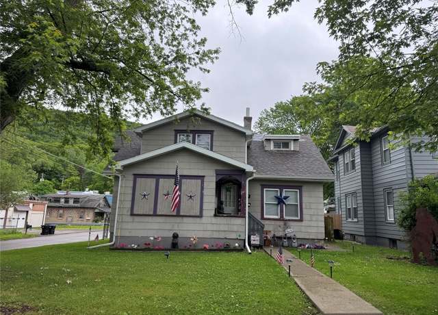 Property at 176 Moeller St, Binghamton, NY 13904, 4 beds, 2 baths