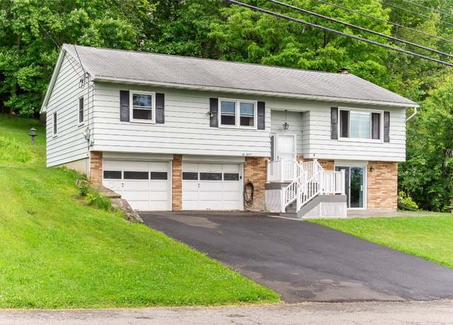 Property at 215 Jamaica Blvd, Endicott, NY 13760, 3 beds, 2.5 baths