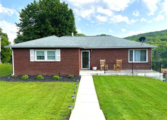 Property at 905 Neal Rd, Endicott, NY 13760, 3 beds, 1 bath