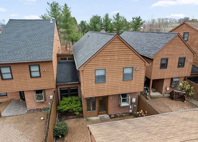 Property at 211 Patio Dr, Endicott, NY 13760, 2 beds, 2.5 baths