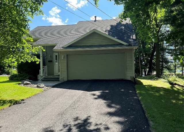 Property at 137 Earl Rd, Vestal, NY 13850, 3 beds, 2 baths