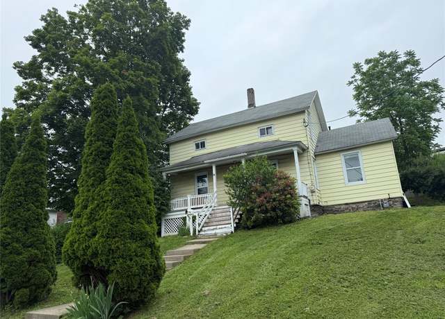 Property at 19 Monroe St, Binghamton, NY 13904, 3 beds, 1.5 baths