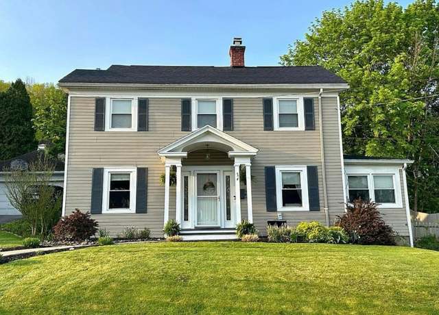 Property at 4 Penston Rd, Binghamton, NY 13903, 3 beds, 1.5 baths