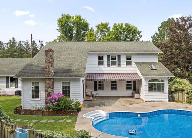 Property at 102 Tracy Rd, Waverly, NY 14892, 3 beds, 2.5 baths