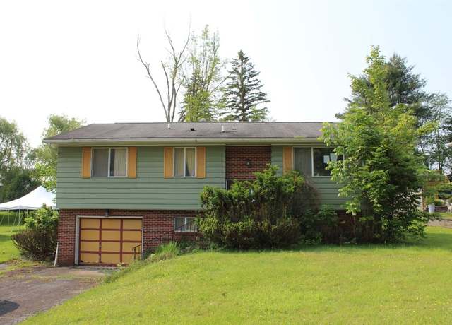 Property at 913 Sarah Ln, Endicott, NY 13760, 3 beds, 1.5 baths