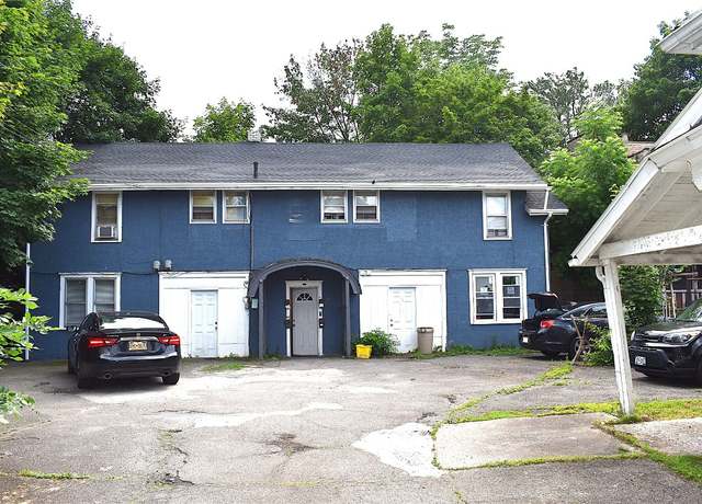 Property at 410 1/2 Jackson Ave, Endicott, NY 13760, 5 beds, 4 baths