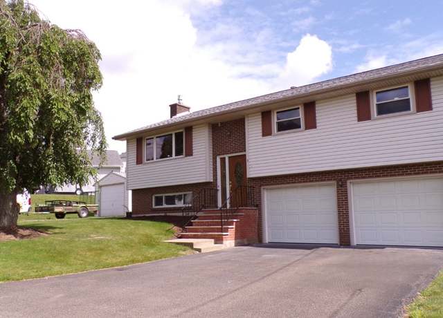 Property at 8 Eric Dr, Johnson City, NY 13790, 3 beds, 1.5 baths
