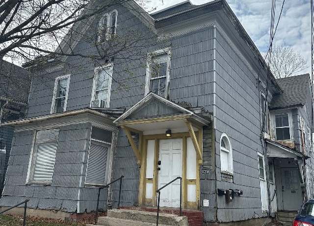 Property at 129 Oak St, Binghamton, NY 13905, 6 beds, 4 baths