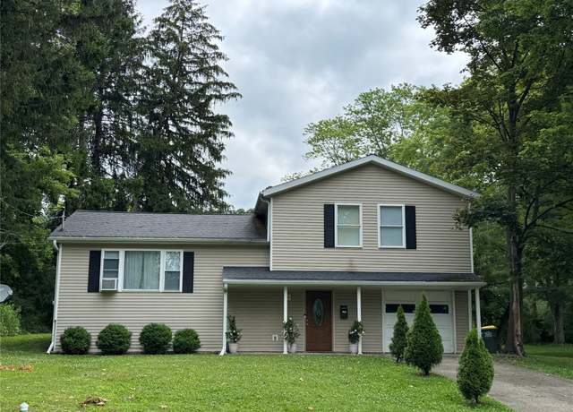 Property at 201 Imperial Ct, Vestal, NY 13850, 3 beds, 1.5 baths