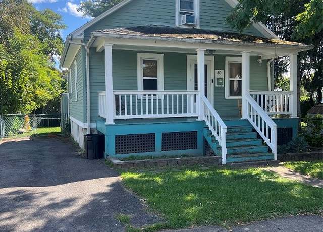 Property at 40 Jay St, Johnson City, NY 13790, 2 beds, 1 bath