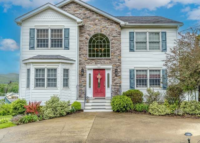 Property at 99 Elizabeth Ave, Hallstead, PA 18822, 3 beds, 2.5 baths