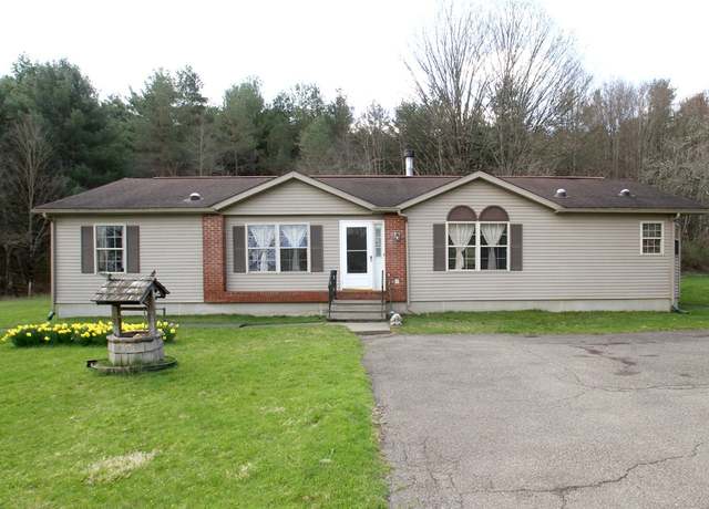 Property at 440 Costley Rd, Vestal, NY 13850, 3 beds, 2 baths