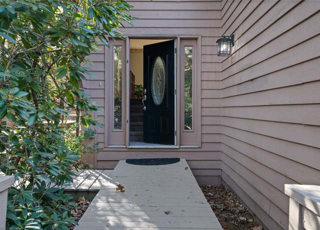 Property at 200 Old Pennsylvania Ave, Binghamton, NY 13903, 3 beds, 2.5 baths
