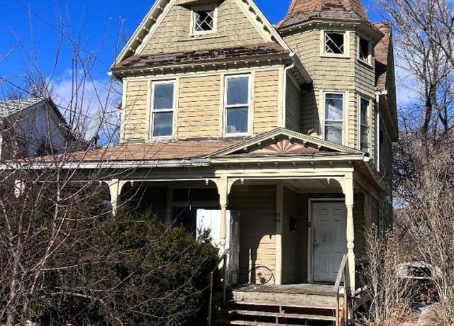Property at 68 Thorp St, Binghamton, NY 13905, 5 beds, 1.5 baths