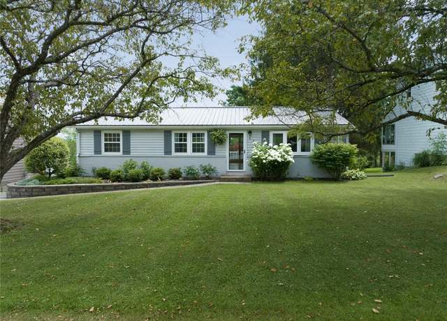 Property at 468 Chrysler Rd, Endicott, NY 13760, 3 beds, 1.5 baths