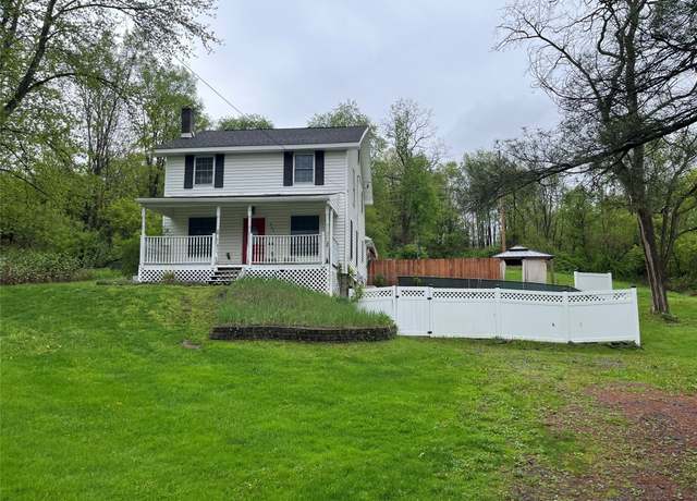 Property at 462 Oak Hill Rd, Binghamton, NY 13901, 3 beds, 2 baths
