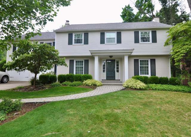 Property at 512 Murray Rd, Vestal, NY 13850, 5 beds, 3.5 baths