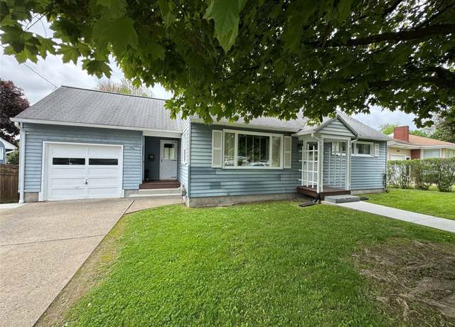 Property at 505 Winston Dr, Endwell, NY 13760, 3 beds, 2 baths
