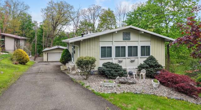 Photo of 1514 Robinson Hl, Endicott, NY 13760