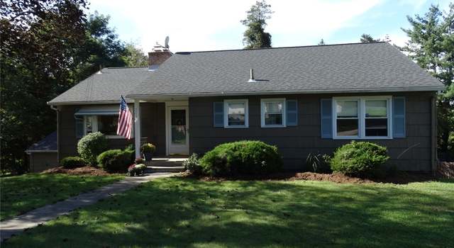 Photo of 308 W Benita Blvd, Vestal, NY 13850