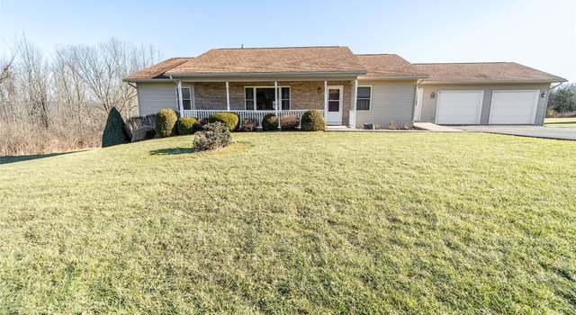Photo of 33 Amber Hill Dr, Conklin, NY 13748