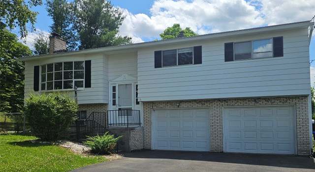 Photo of 1220 Murray Hill Rd, Vestal, NY 13850