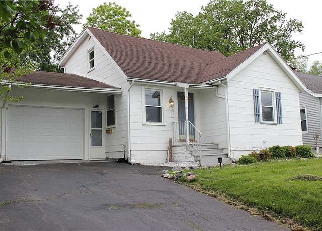 Property at 207 Male Ave, Camillus, NY 13219, 3 beds, 1.5 baths