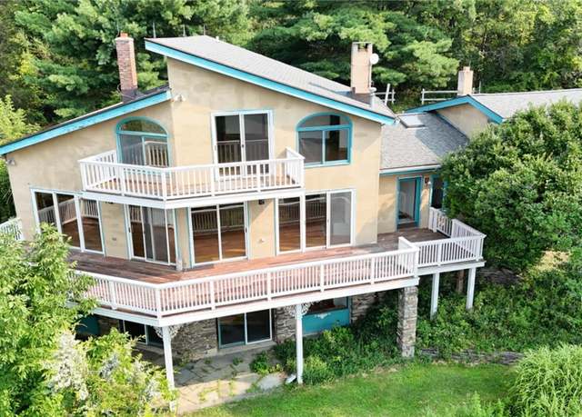 Property at 5 Fiddlers Green Grn, Lansing, NY 14882, 4 beds, 4 baths